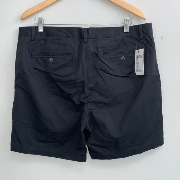 Club Monaco Baxter Textured 7" Shorts - Picture 8 of 10